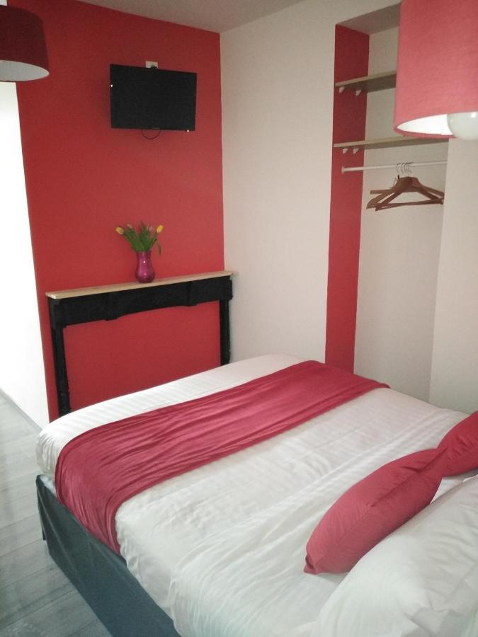 Hotel Les Remparts La Madelaine-sous-Montreuil Esterno foto