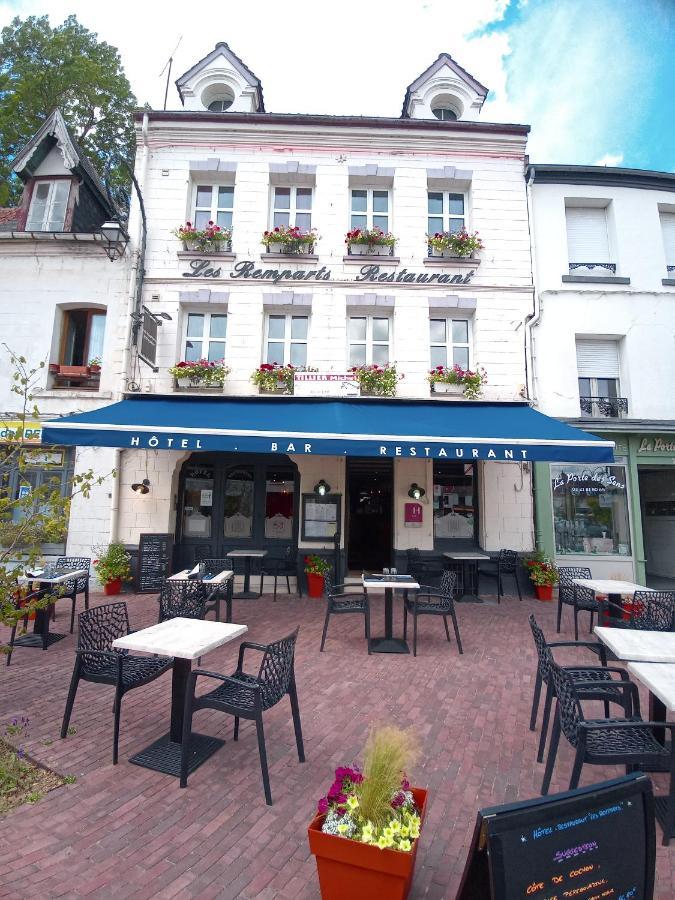 Hotel Les Remparts La Madelaine-sous-Montreuil Esterno foto